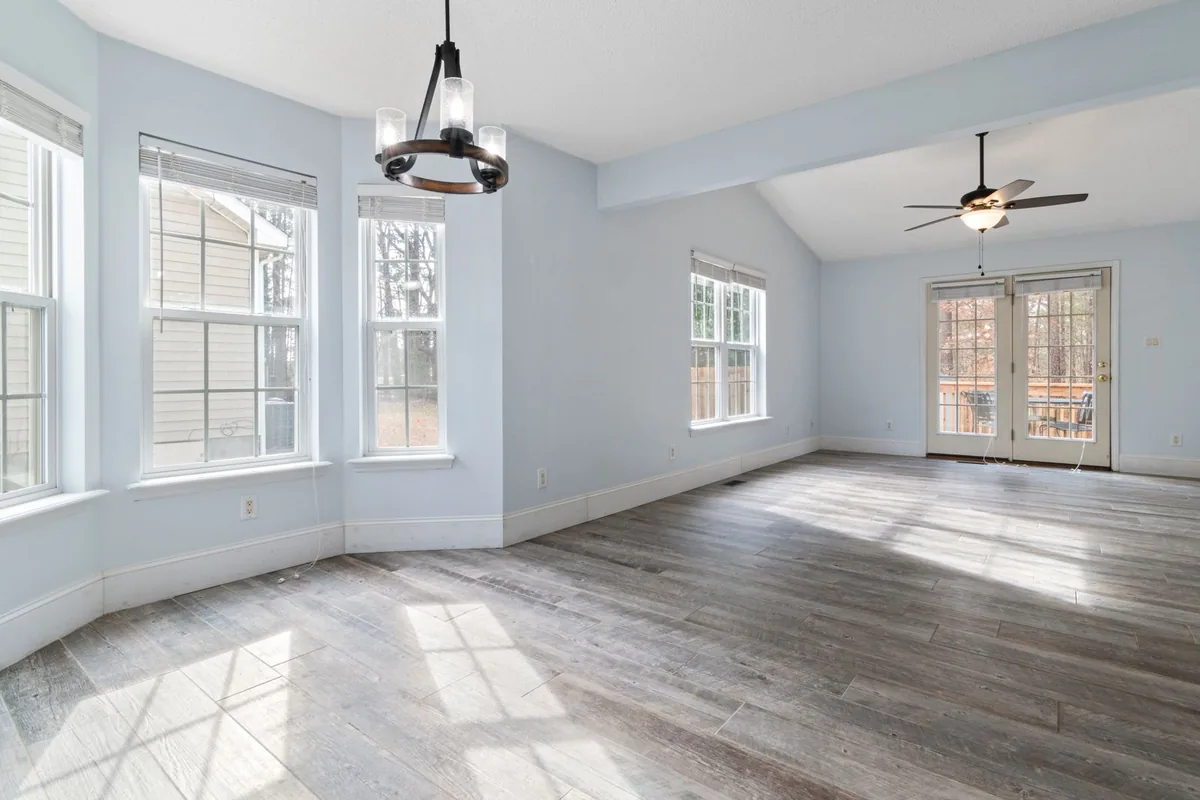 Clean, safe room after biohazard cleanup in Hammond Park, Atlanta, GA